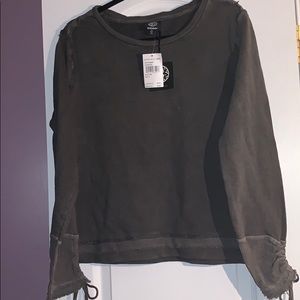 Bobeau Tie Sleeve Swearshirt👓